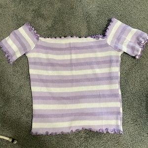 Súper cute off the shoulder top